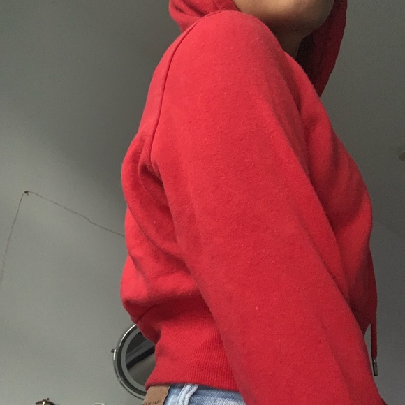 Red cropped hoodie from GARAGE - Picture 3 of 5